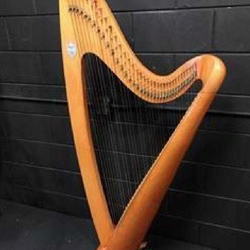 TROUB2 Troubador II Harp . Lyon and Healey